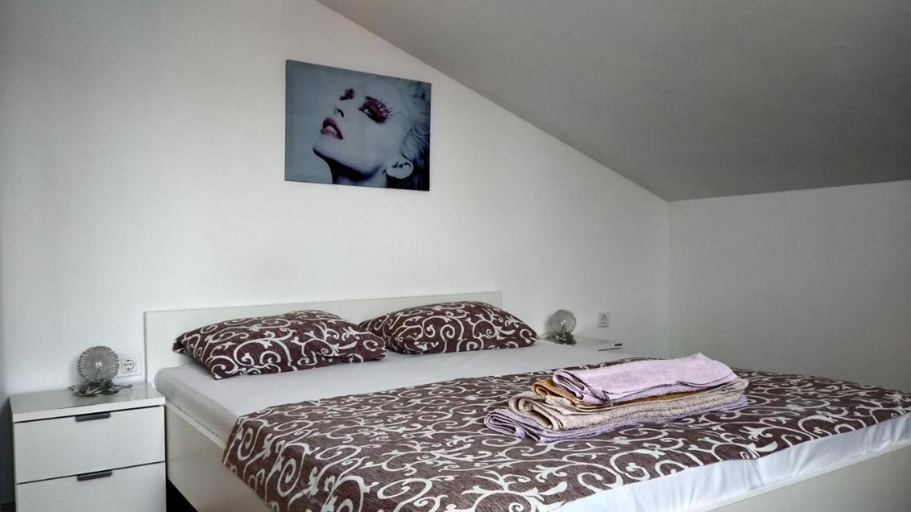 Premium Apartments Adore Новаля Екстериор снимка