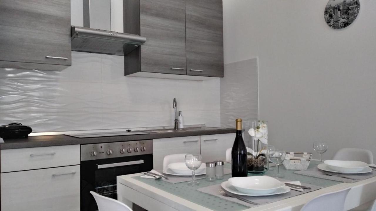 Premium Apartments Adore Новаля Екстериор снимка