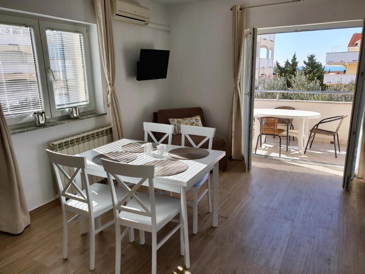 Premium Apartments Adore Новаля Екстериор снимка