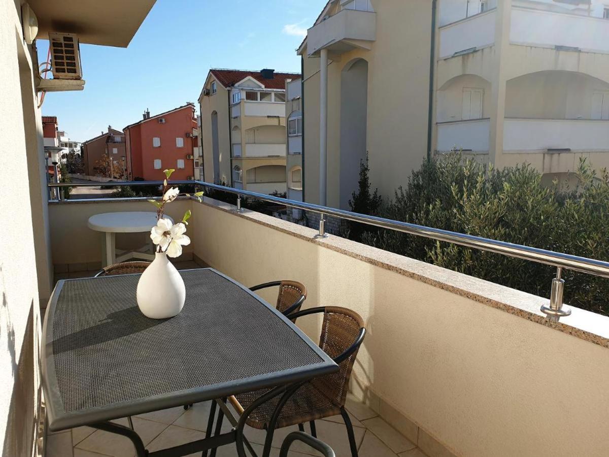 Premium Apartments Adore Новаля Екстериор снимка