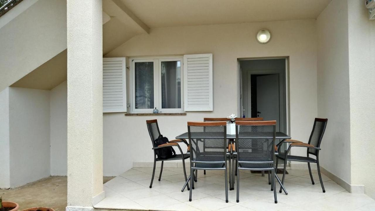 Premium Apartments Adore Новаля Екстериор снимка