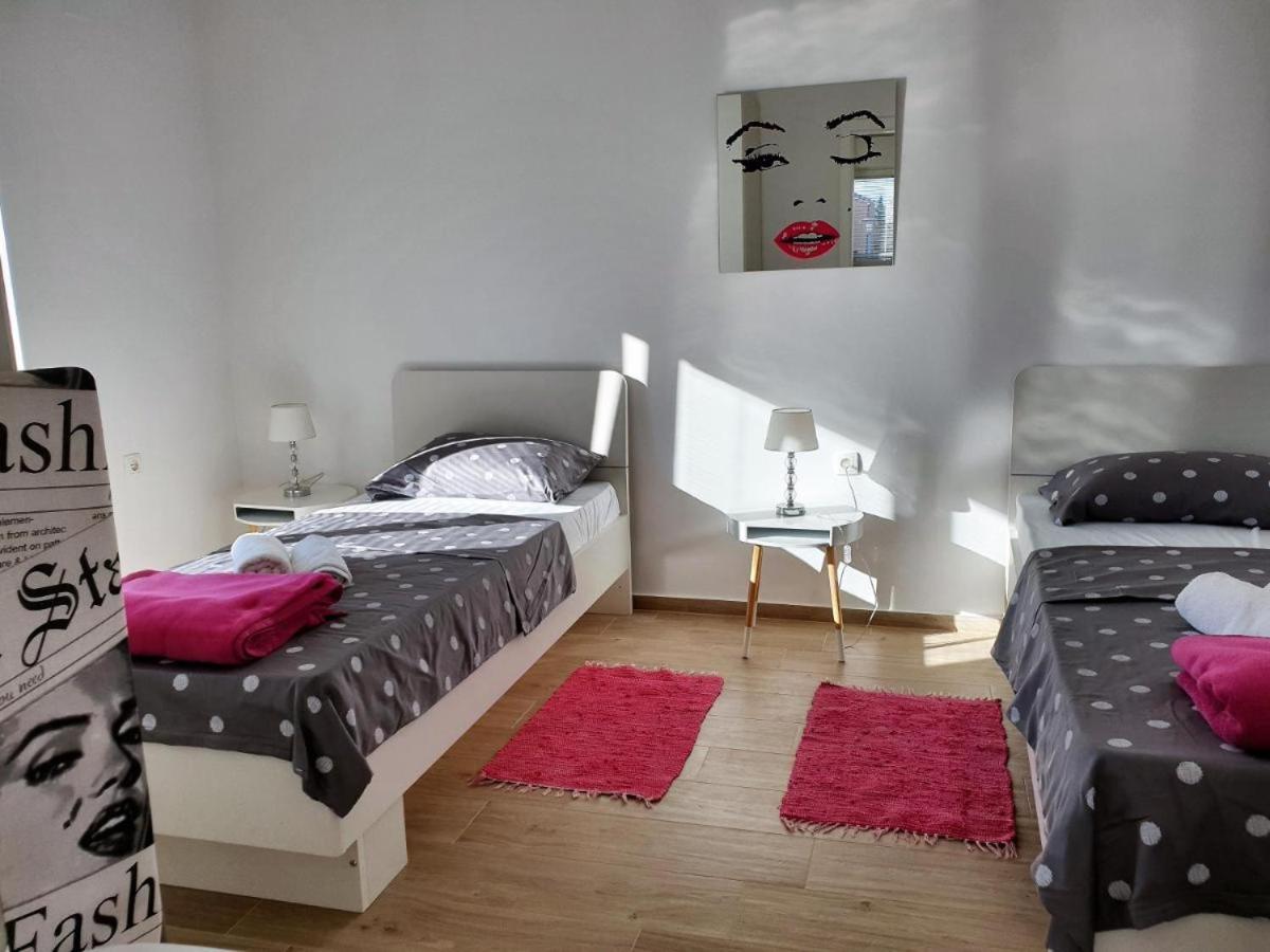 Premium Apartments Adore Новаля Екстериор снимка