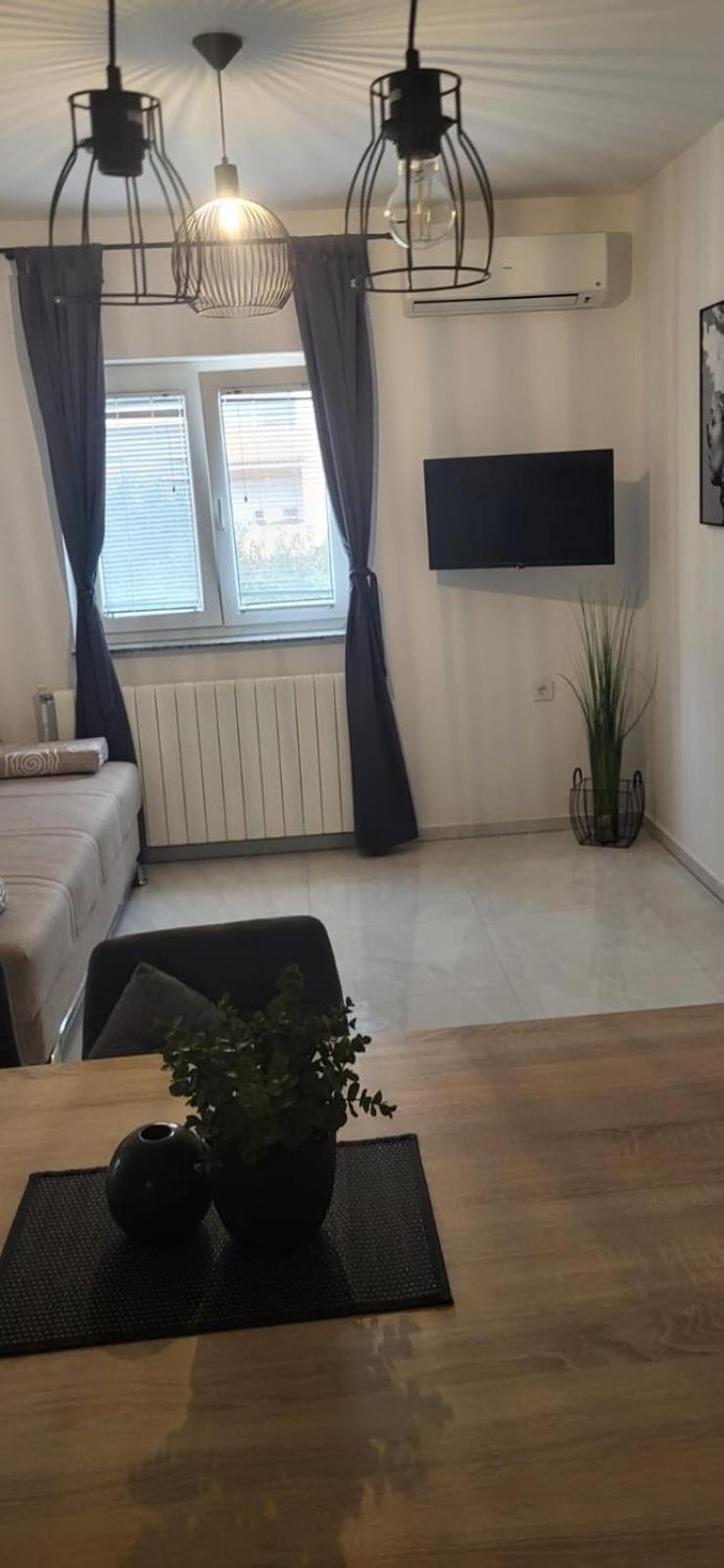 Premium Apartments Adore Новаля Екстериор снимка