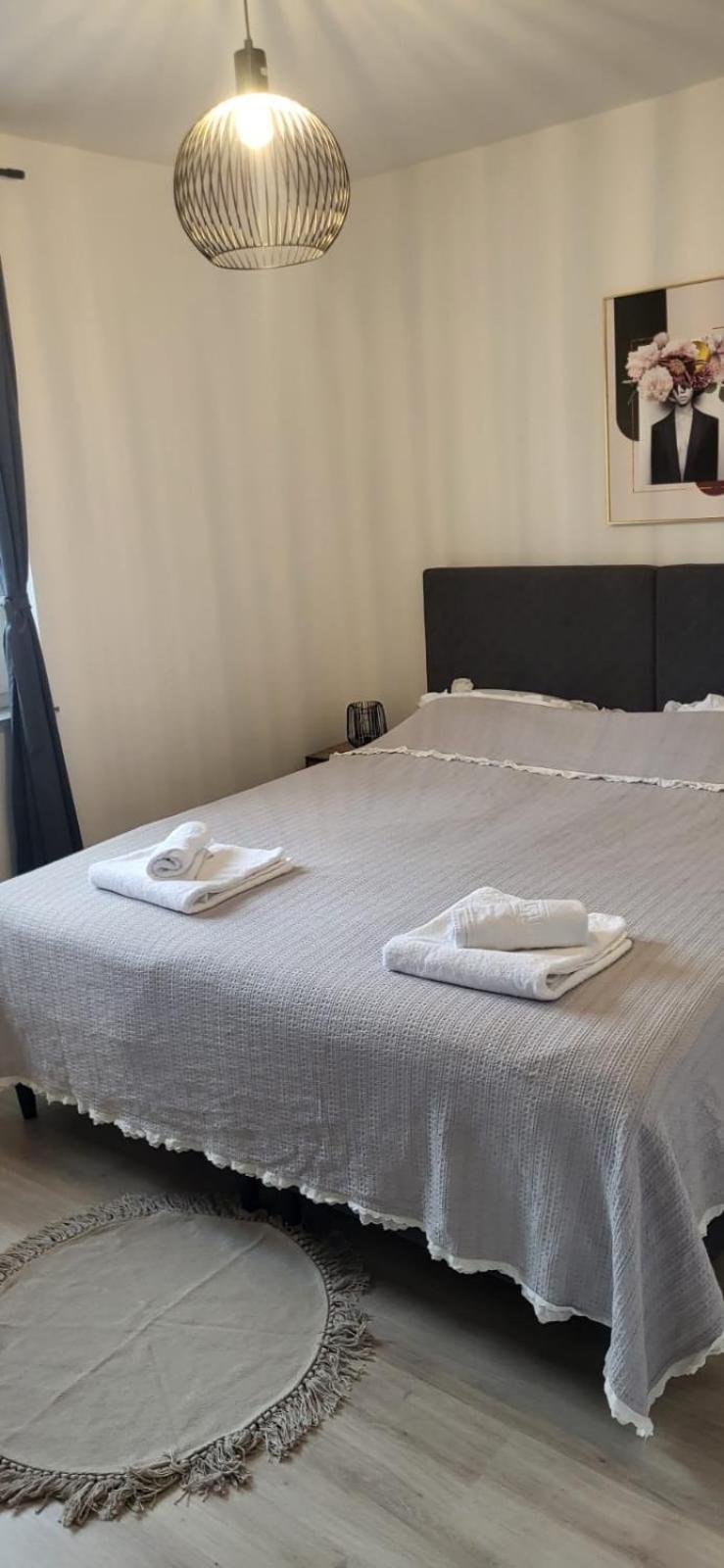 Premium Apartments Adore Новаля Екстериор снимка